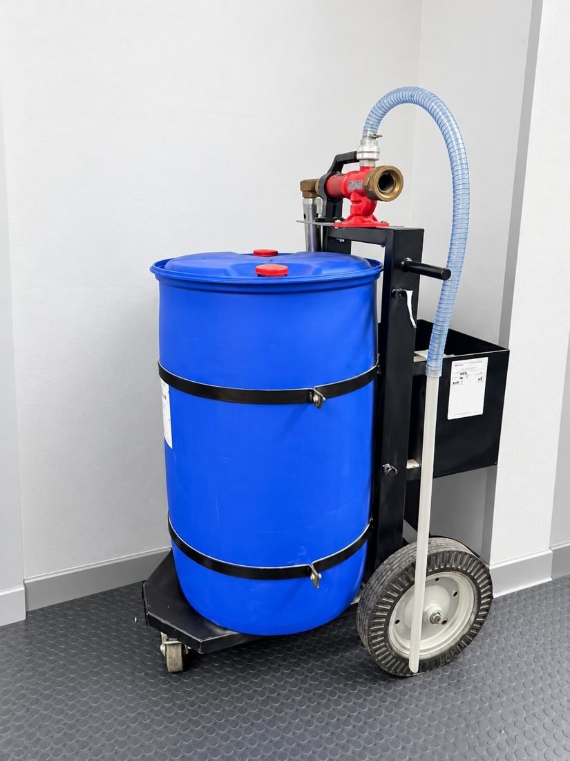 Fire-fighting foam trolley with 200 litre drum and inline inductor